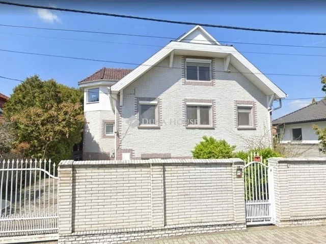 Eladó ház Budapest XVII. kerület, Rákoscsaba-Újtelep 300 nm