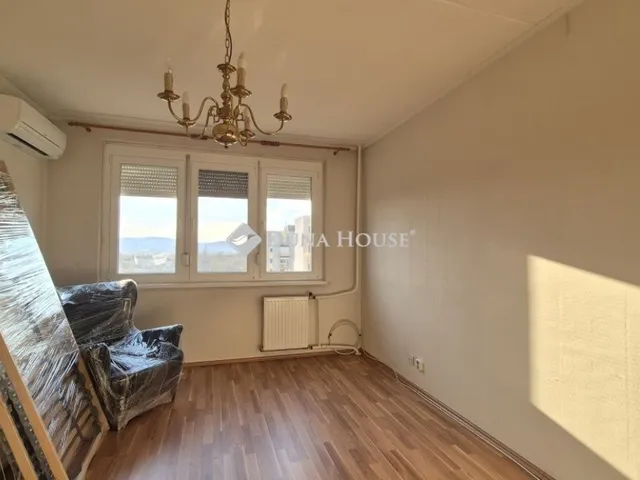 Eladó lakás Budapest XV. kerület, Újpalota 34 nm