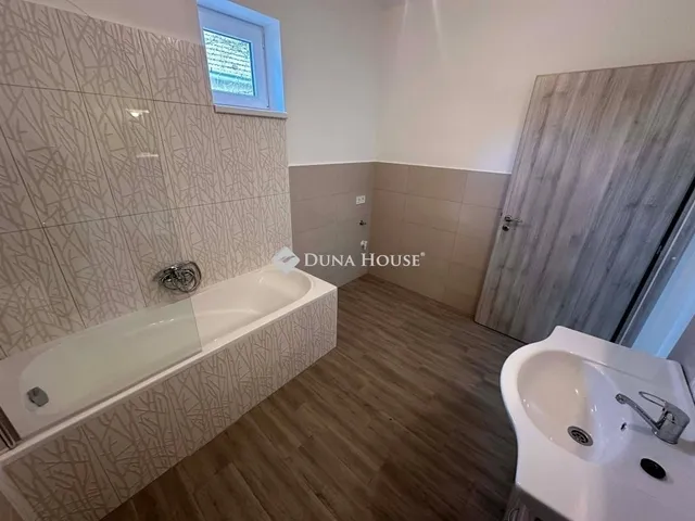 Eladó ház Cegléd 73 nm