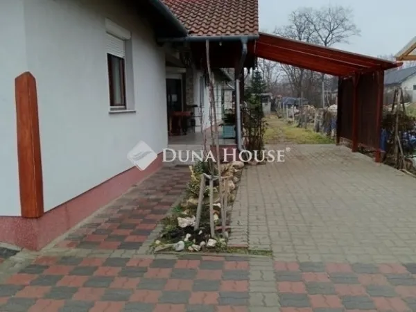 Eladó ház Üllő 100 nm