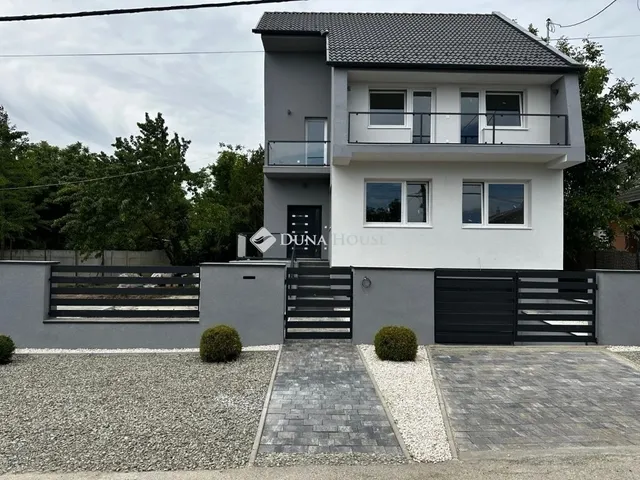 Eladó ház Budapest XVII. kerület 195 nm