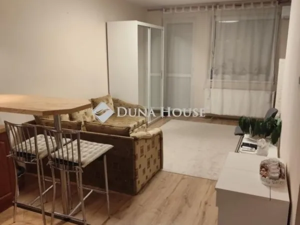 Eladó lakás Budapest XV. kerület 37 nm