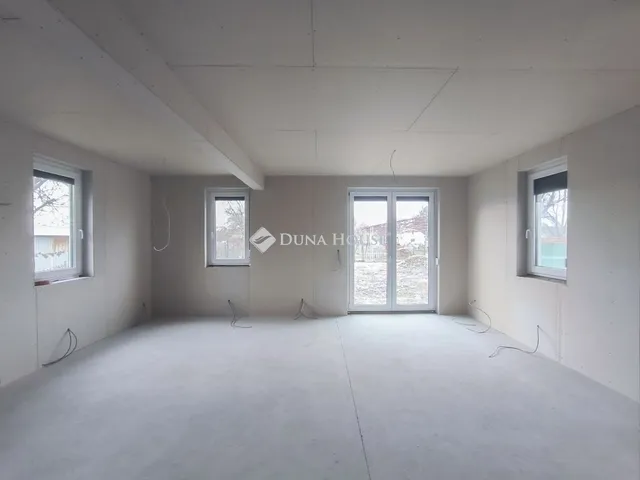 Eladó lakás Budapest XVII. kerület, Rákoscsaba-Újtelep 120 nm