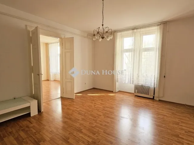 Eladó lakás Budapest VI. kerület 101 nm