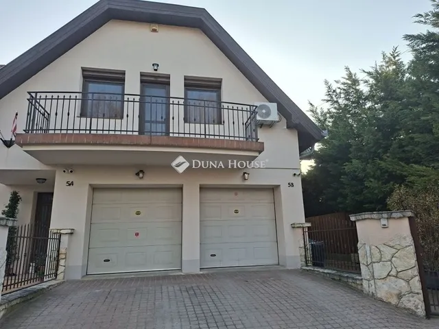 Eladó ház Nagytarcsa 193 nm