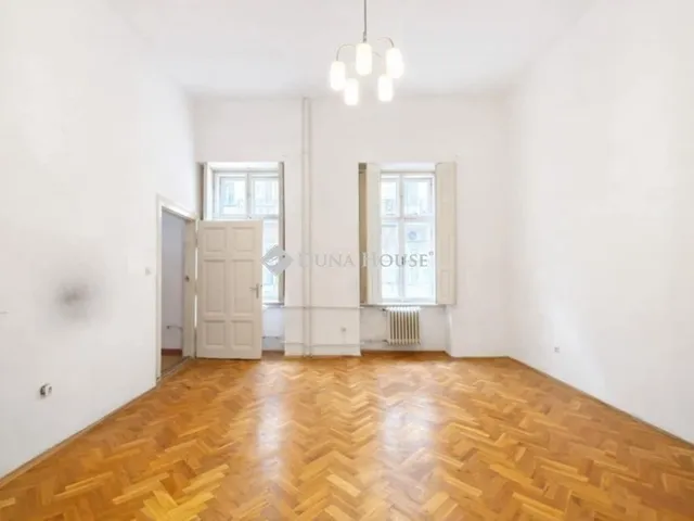 Eladó lakás Budapest VI. kerület 37 nm