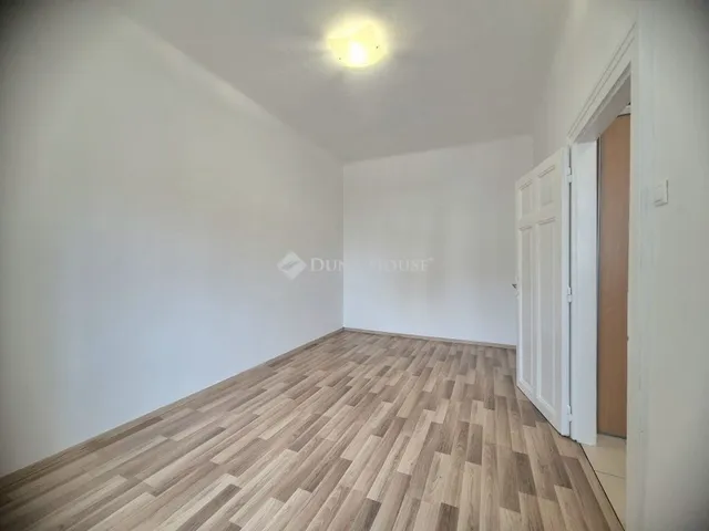 Eladó lakás Budapest III. kerület, Újlak III. ker. 25 nm