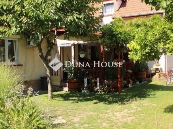 Eladó ház Budapest XVI. kerület 190 nm