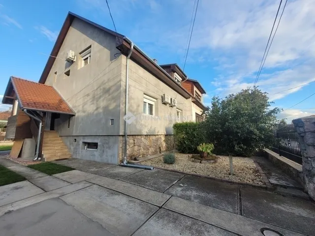 Eladó ház Budapest XVIII. kerület, Újpéteritelep 143 nm