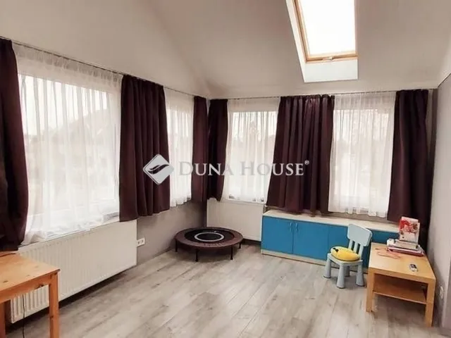 Eladó ház Budapest XVIII. kerület 220 nm