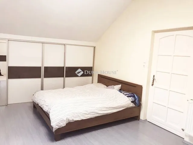 Eladó ház Budapest XVIII. kerület 220 nm