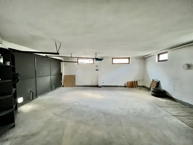 Eladó ház Budapest XVIII. kerület, Újpéteritelep 190 nm