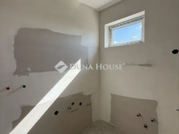 Eladó ház Budapest XVIII. kerület, Almáskert 122 nm