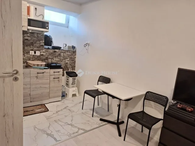 Eladó lakás Budapest X. kerület, Újhegy 25 nm