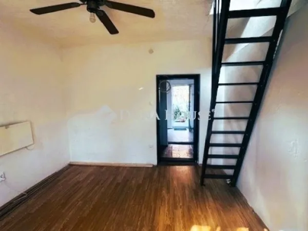 Eladó üdülő és hétvégi ház Budapest III. kerület, Csillaghegy 50 nm