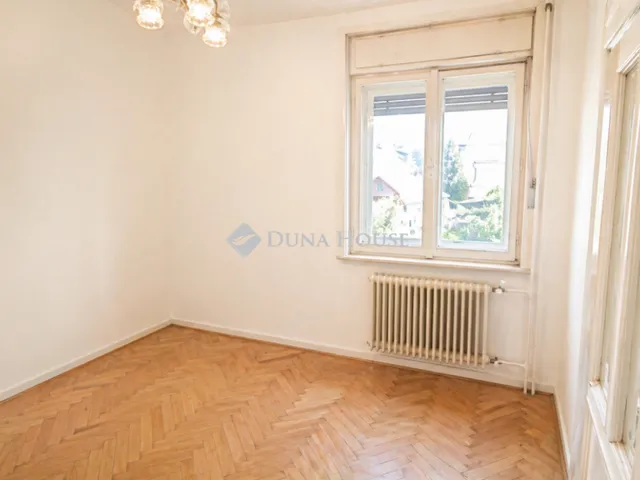 Eladó ház Budapest XVI. kerület, Sashalom 266 nm