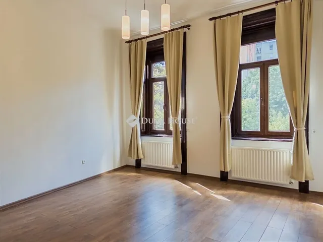 Eladó lakás Budapest VIII. kerület 74 nm