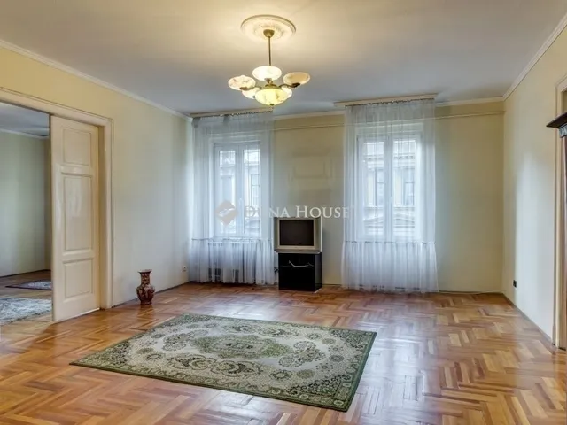 Eladó lakás Budapest VII. kerület 106 nm
