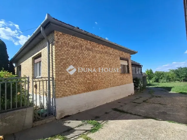Eladó ház Dány 110 nm