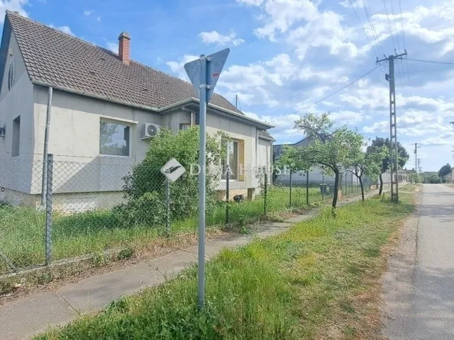 Eladó ház Tápiószecső 118 nm