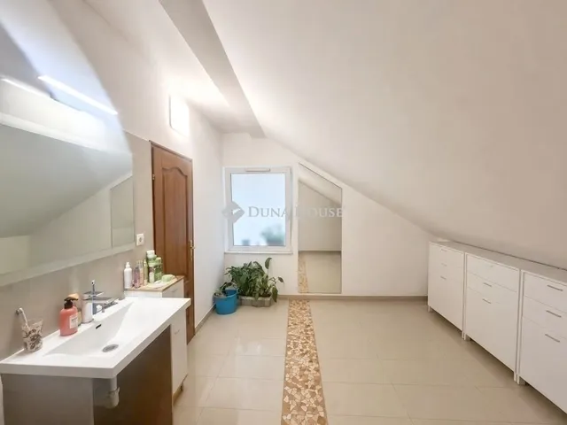 Eladó lakás Fót 88 nm