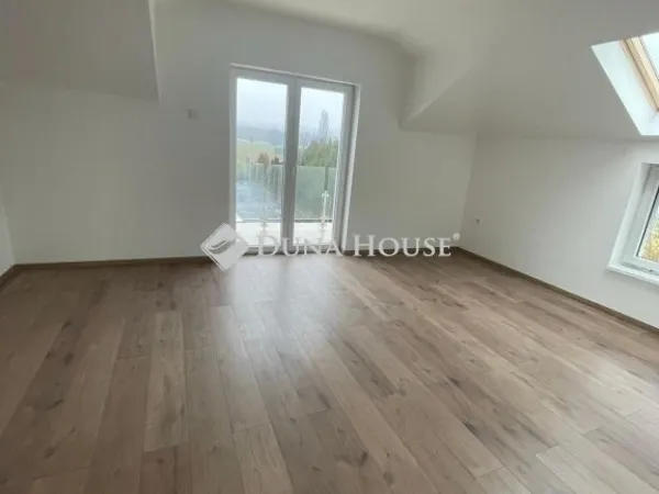 Eladó ház Budapest XVI. kerület 157 nm