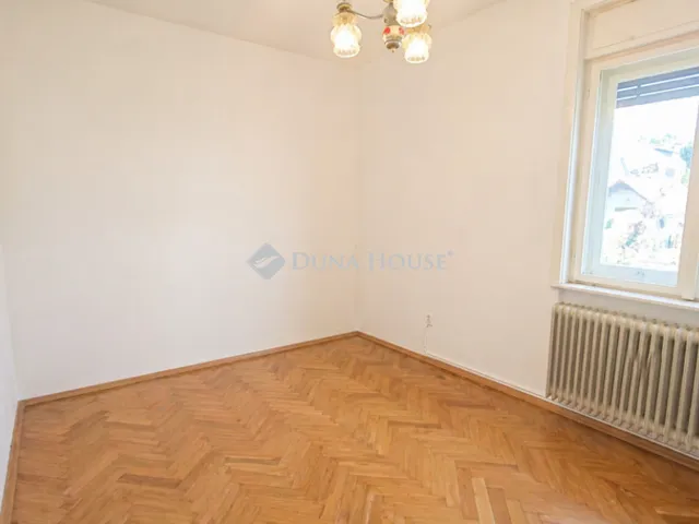 Eladó ház Budapest XVI. kerület 266 nm