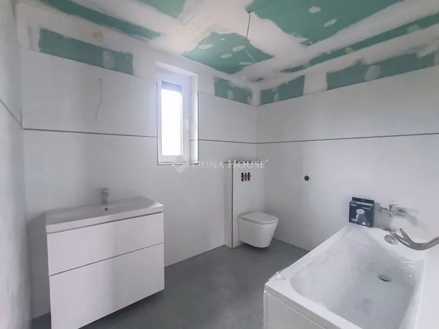 Eladó lakás Budapest XVII. kerület 120 nm