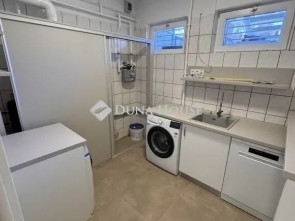 Eladó lakás Budapest XVI. kerület 176 nm