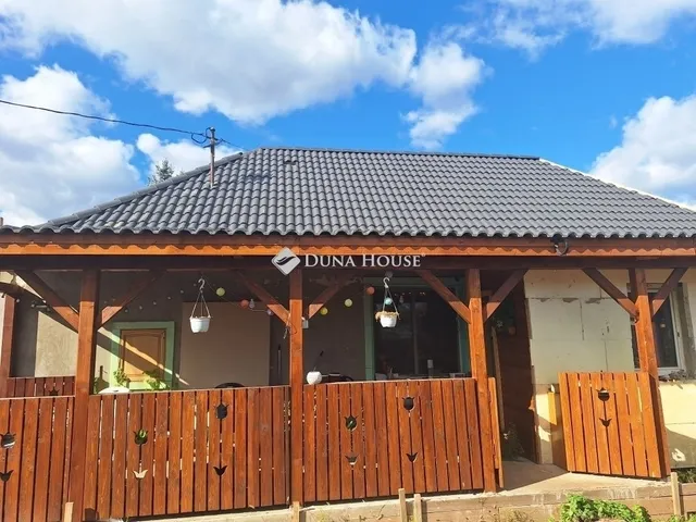 Eladó ház Isaszeg 72 nm