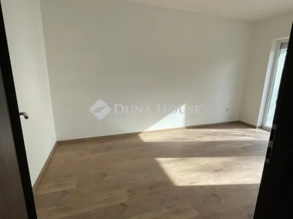 Eladó ház Budapest XVI. kerület, Árpádföld 157 nm