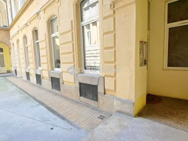 Eladó lakás Budapest VI. kerület 32 nm
