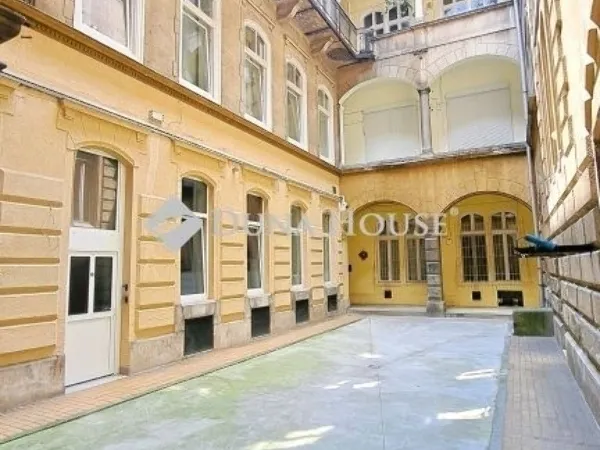 Eladó lakás Budapest VI. kerület 32 nm