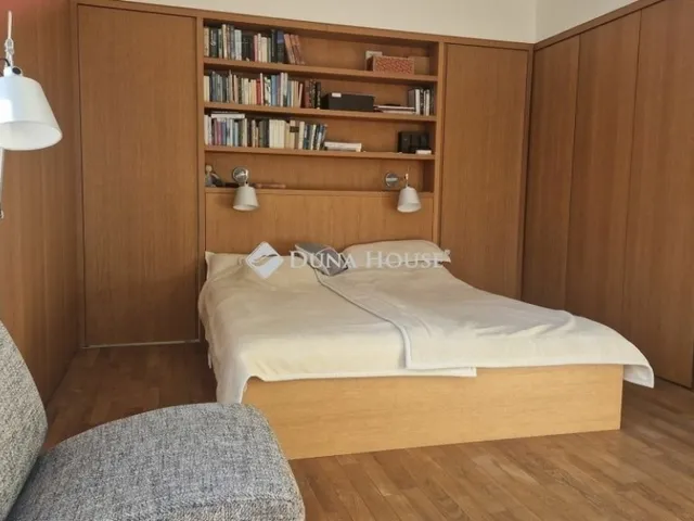 Eladó ház Mogyoród 260 nm