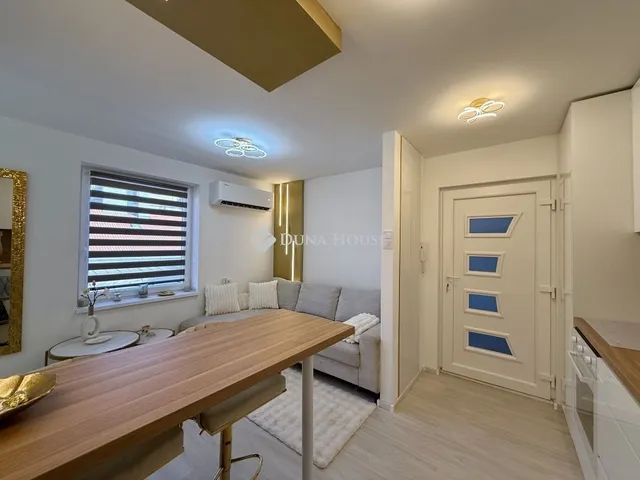 Eladó lakás Budapest VI. kerület 25 nm