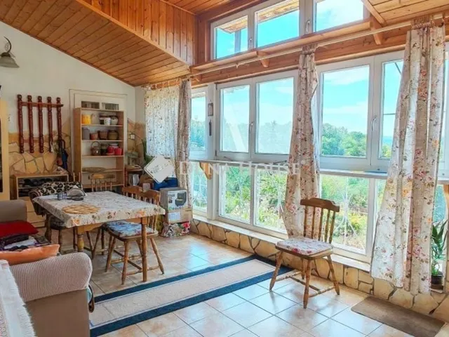 Kiadó ház Aszód 150 nm
