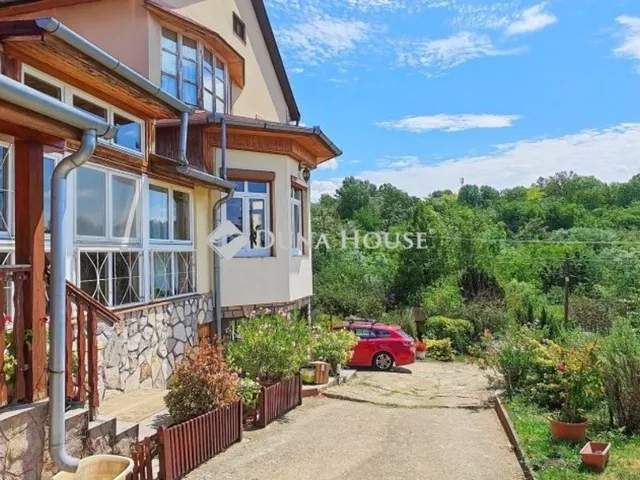 Kiadó ház Aszód 150 nm