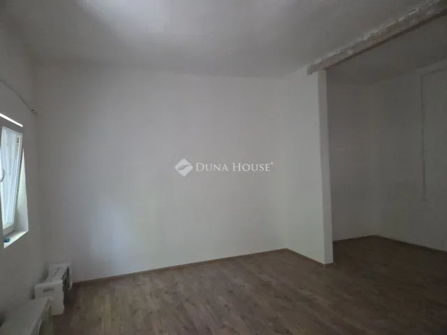 Eladó lakás Szob 50 nm