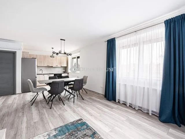 Eladó ház Budapest XVIII. kerület, Szemeretelep 274 nm