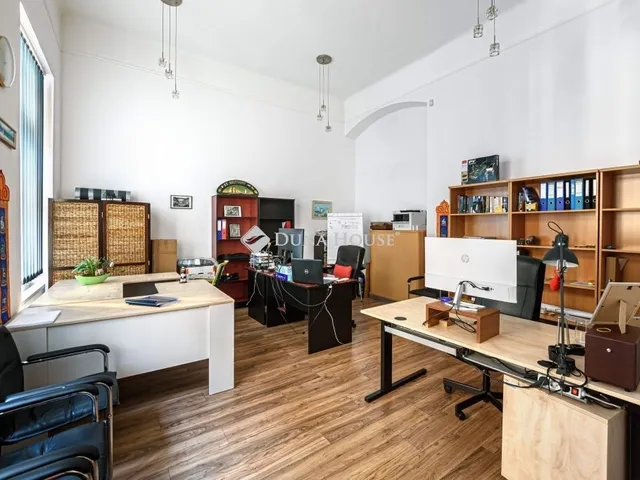 Eladó lakás Budapest VI. kerület 102 nm