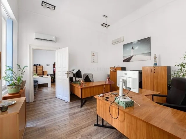 Eladó lakás Budapest VI. kerület 102 nm