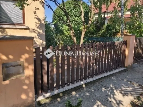 Eladó ház Budapest XVII. kerület, Rákoskert 240 nm