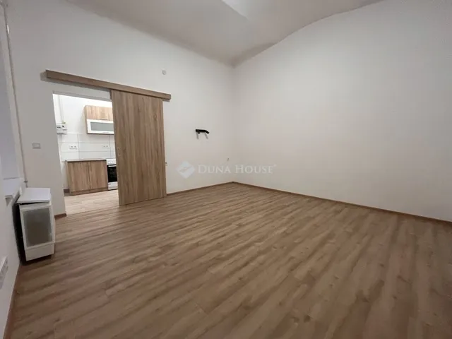 Eladó lakás Budapest XIV. kerület 30 nm