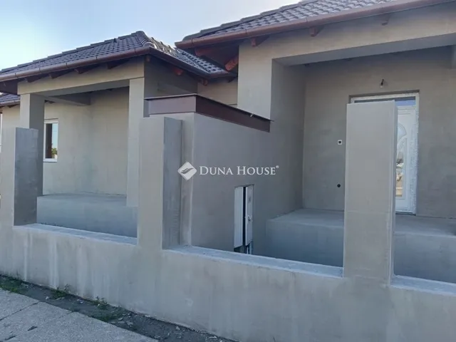 Eladó ház Abony 88 nm