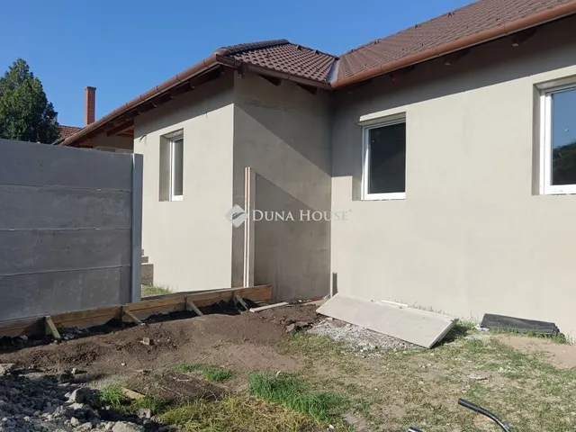 Eladó ház Abony 88 nm
