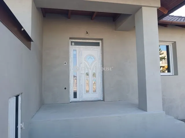 Eladó ház Abony 88 nm