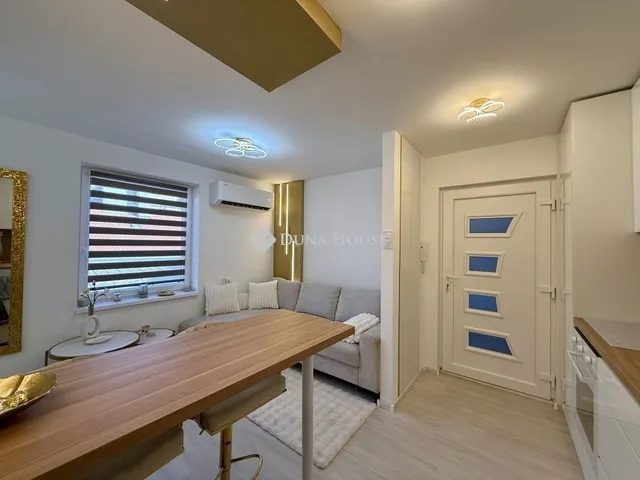 Eladó lakás Budapest VI. kerület 25 nm