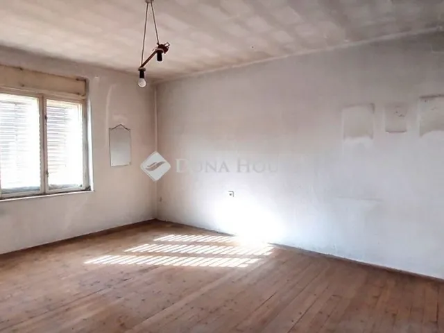 Eladó ház Nagytarcsa 87 nm