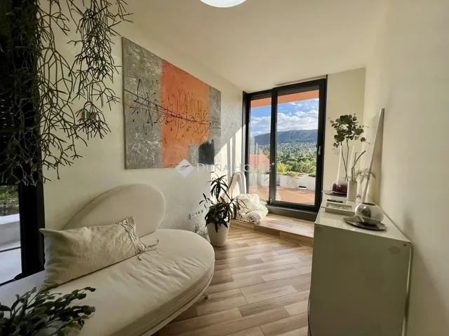 Eladó ház Budapest III. kerület, Táborhegy 131 nm