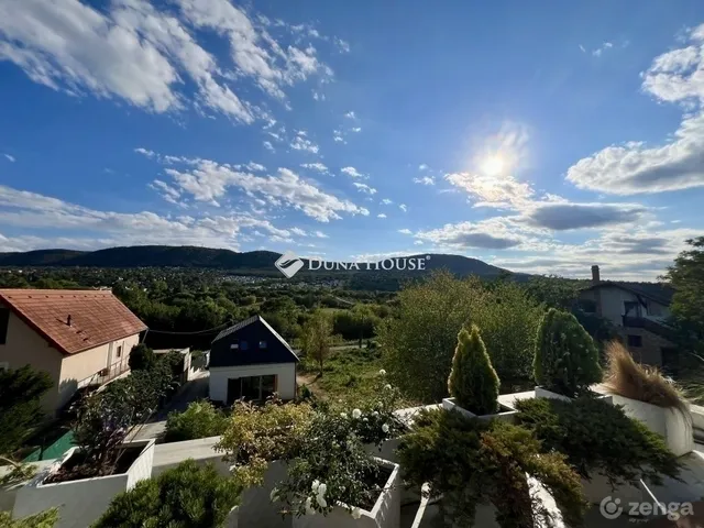 Eladó ház Budapest III. kerület, Táborhegy 131 nm